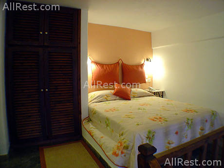 Ira Hotel 13